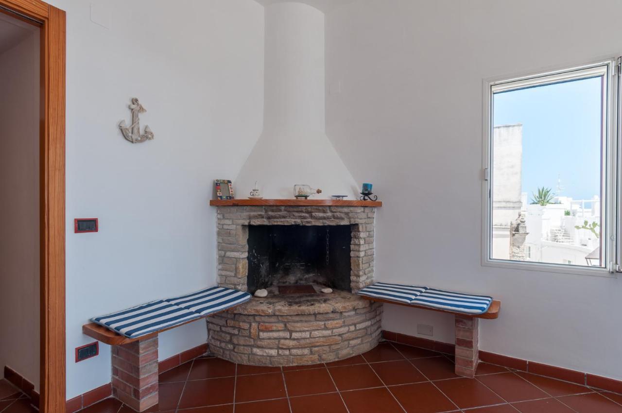 Helloapulia - Sea View Terrace Conchiglia Apartment โมโนโปลี ภายนอก รูปภาพ